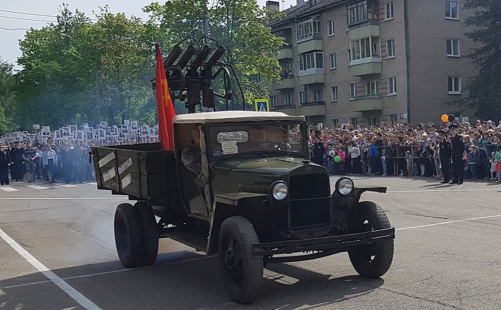Перед Бессмертным полком в Обнинске прошел мини-парад раритетных автомобилей времен войны Перед Бессмертным полком в Обнинске прошел мини-парад раритетных автомобилей времен войны