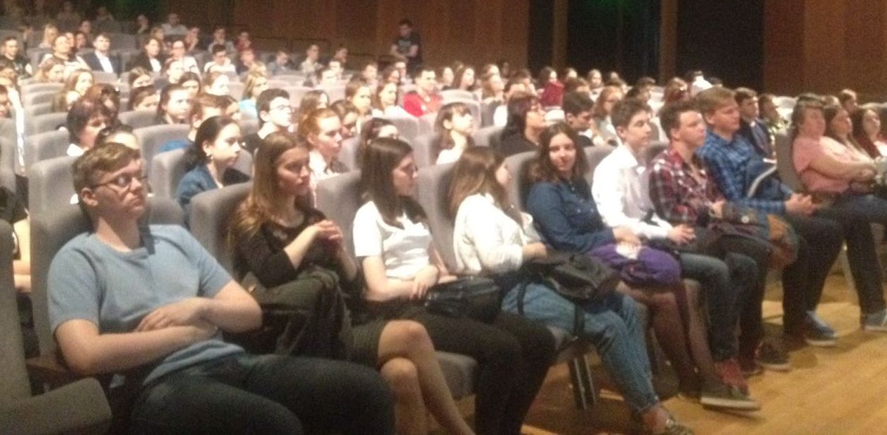 Руководитель волонтерского комитета Народного кинопроекта Виталий Фоменко встретился с калужскими школьниками Руководитель волонтерского комитета Народного кинопроекта Виталий Фоменко встретился с калужскими школьниками