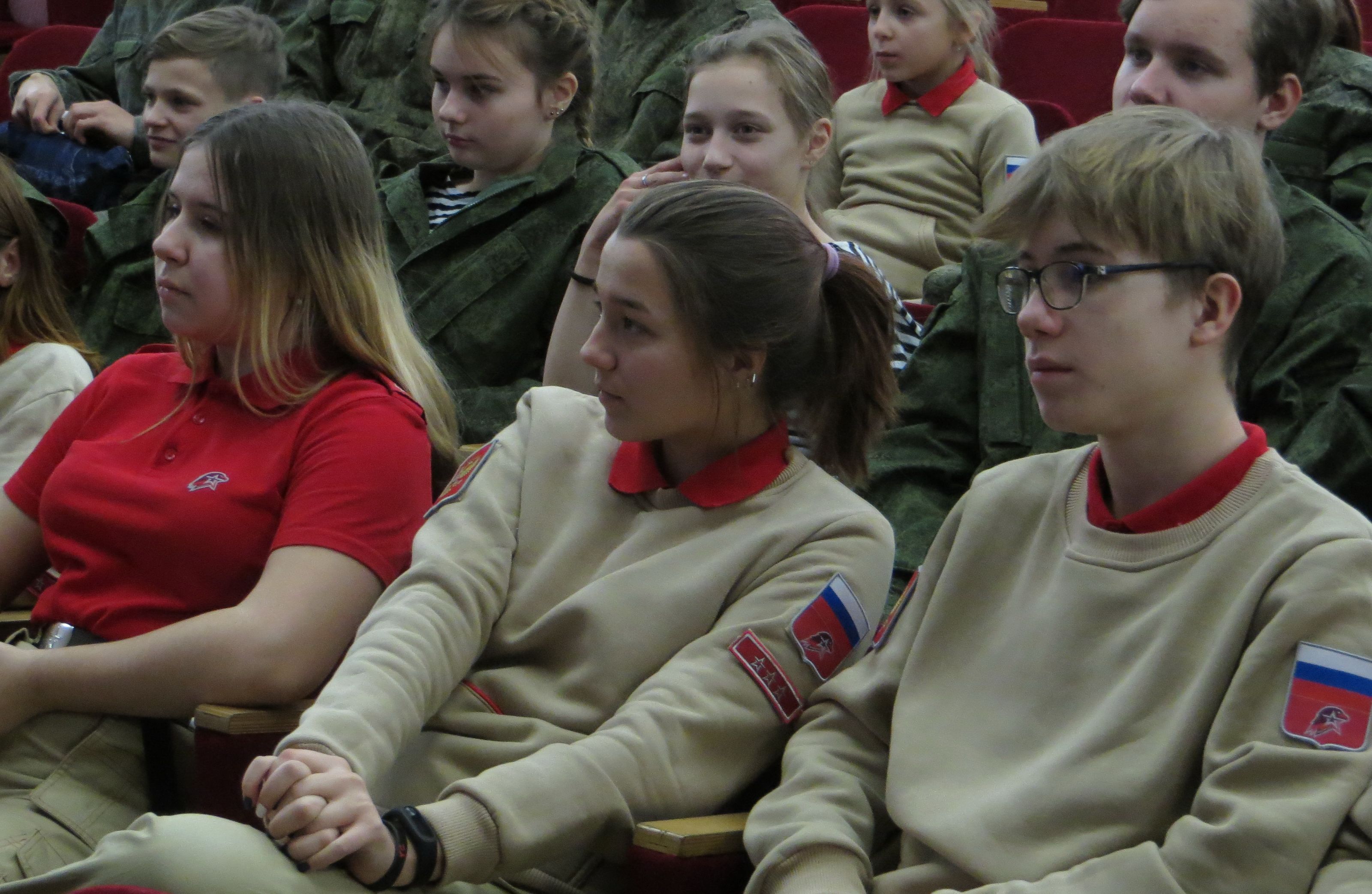 Презентация Народного кинопроекта «Ильинский рубеж» юным поисковикам Презентация Народного кинопроекта «Ильинский рубеж» юным поисковикам